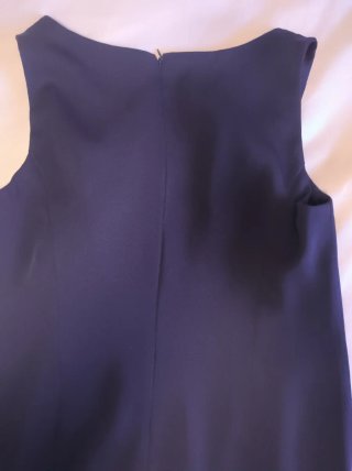 Vestido azul sin mangas