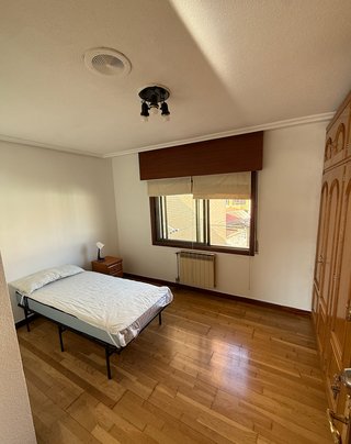 Habitation en piso compartido