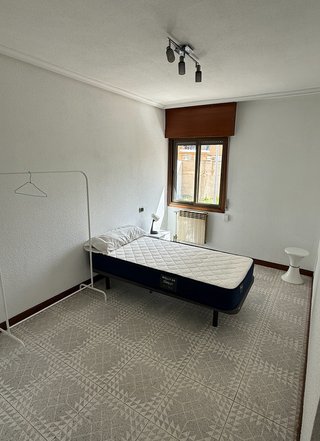 Habitation en piso compartido