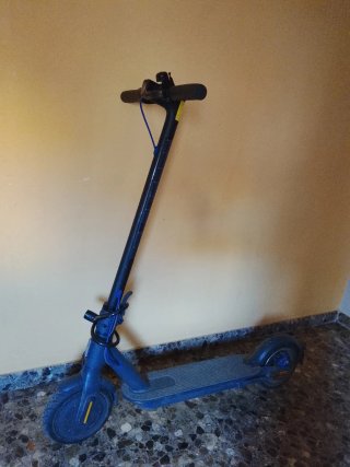 Patinete Eléctrico Azul
