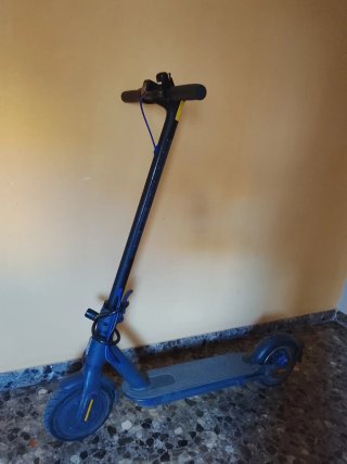 Patinete Eléctrico Azul