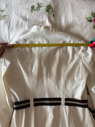 Chaqueta militar blanca Zara