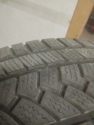 Neumático 205/45 R16