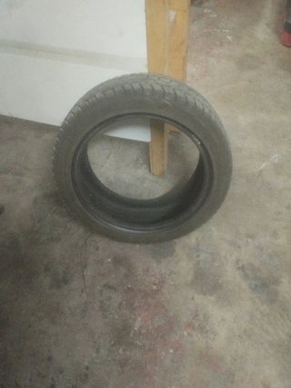 Neumático 205/45 R16