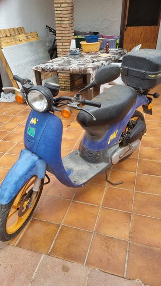 Scooter Honda Azul y Negro