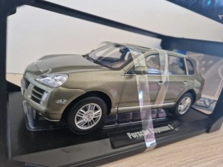 Porsche Cayenne S Norev 1:18