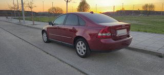 VOLVO S40 2.0D 136cv Momentum