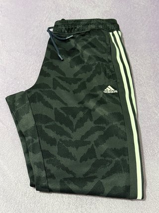 Pantalón Chándal Adidas Negro Estampado