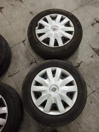 Llantas y neumáticos Renault laguna 2012