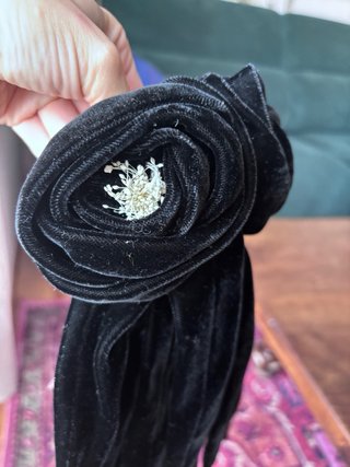 Tocado vintage flor negra