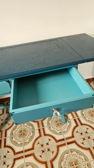 Mesa vintage extensible azul y turquesa