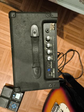 Guitarra Eléctrica Sunburst + Amplificador Kustom