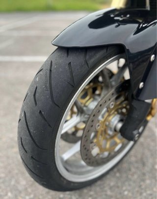 Triumph Tiger 1050 Adventure/Touring Moto