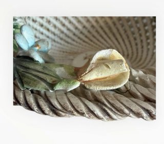 Cestino ceramica Capodimonte con fiori