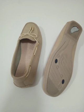 Mocasines beige mujer