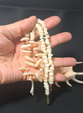 Collar boho coral y nacar