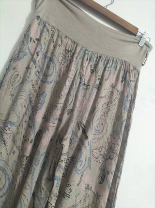 Pantalones largos estampados ,cada uno 8