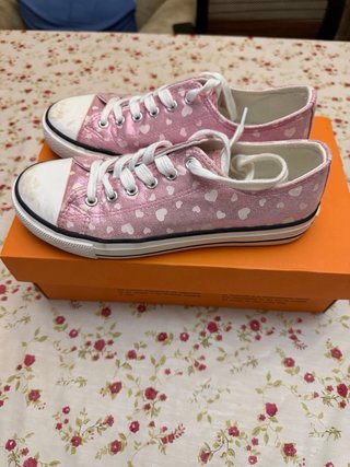 Deportivas Converse Corazones Talla 37