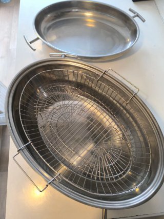 Asador ovalado con asas