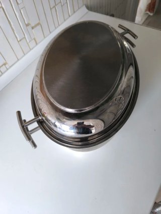 Asador ovalado con asas