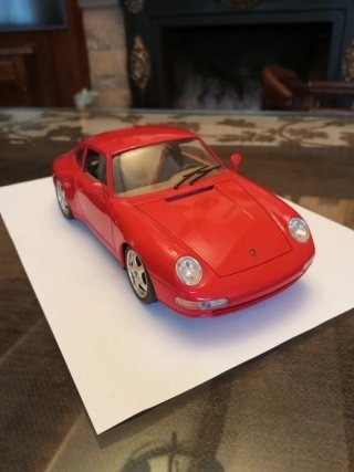 1:18 PORSCHE 911 CARRERA DE 1993