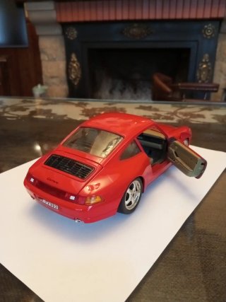 1:18 PORSCHE 911 CARRERA DE 1993