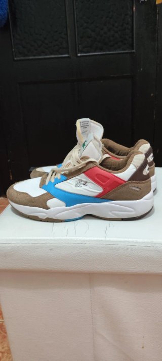Zapatillas Lacoste Marrones/Blancas/Azules/Rojas