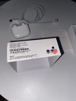 Airpods 4 con caja y cargador