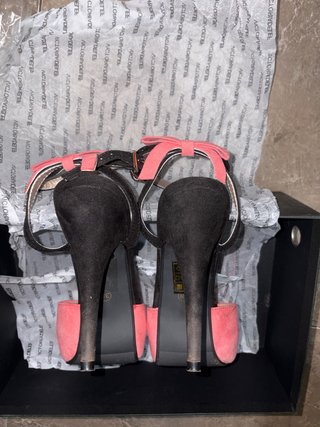 Zapatos Victoria Delef Talla 38 Negros y Rosas
