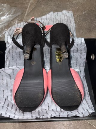 Zapatos Victoria Delef Talla 38 Negros y Rosas