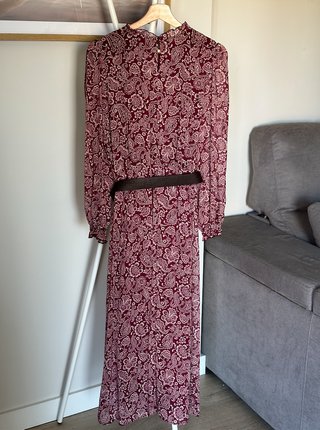 Vestido largo burdeos con cinturón Zara Talla M