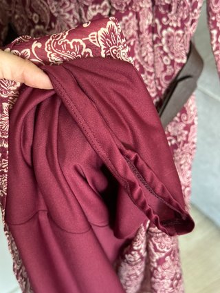 Vestido largo burdeos con cinturón Zara Talla M
