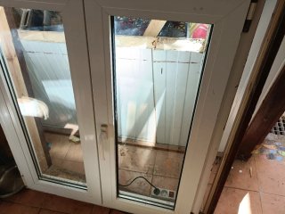 Ventana aluminio oscilobatiente Climalit.