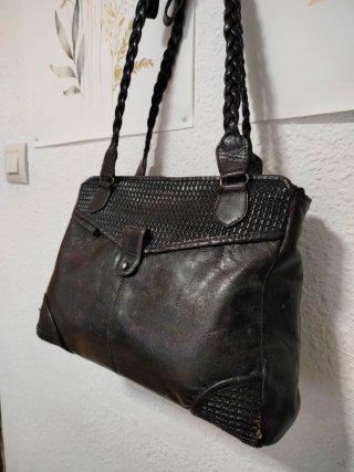 Bolso de piel negro