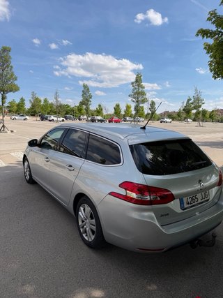 Peugeot 308 SW 2015 Hatchback 130cv