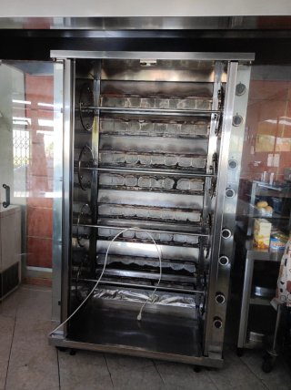 Asador de pollos profesional