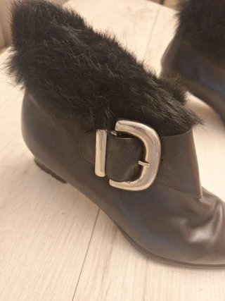 Botines Piensa Piel Negro con Pelo