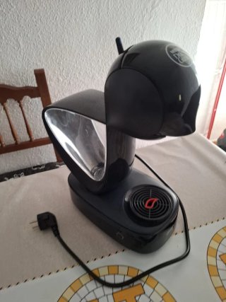 Cafetera Nescafé Dolce Gusto Negra