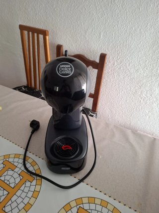 Cafetera Nescafé Dolce Gusto Negra