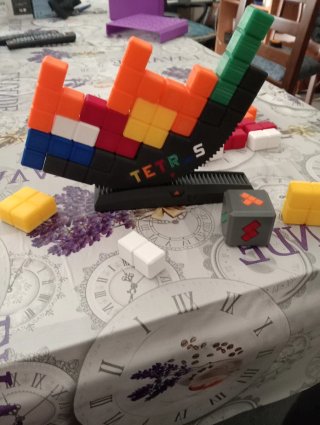 Juego Tetris con piezas de colores
