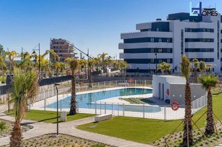 Piso en alquiler en Los Álamos en Torremolinos