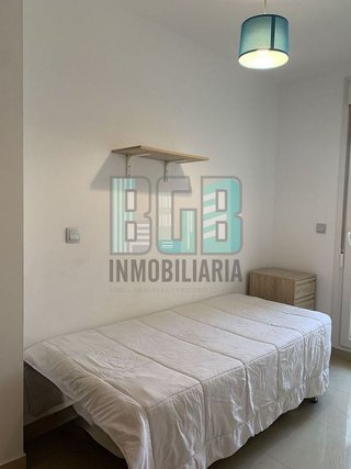 Piso en alquiler en Hospital - Parque sur en Albacete