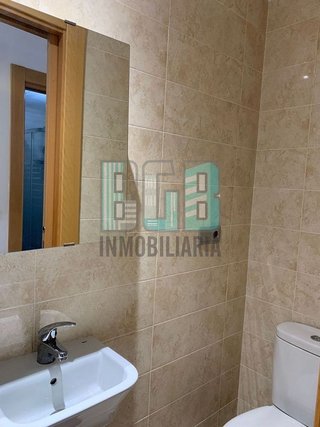 Piso en alquiler en Hospital - Parque sur en Albacete