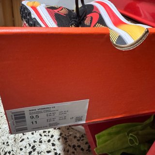 Nike Running Zapatillas Negras y Rojas
