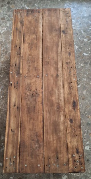 Banco rústico de madera