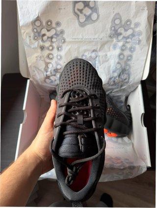 Nike Mind 002 Black Hyper Crimson 39