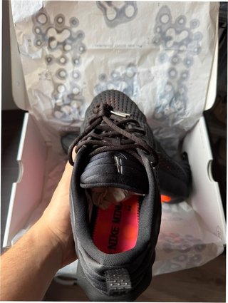 Nike Mind 002 Black Hyper Crimson 39