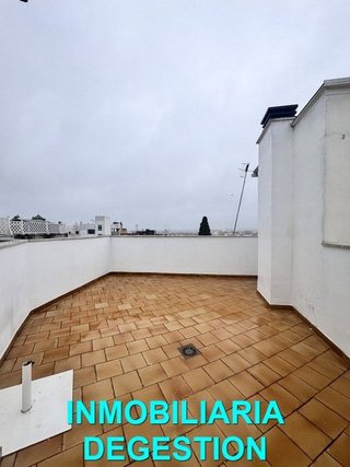Piso en venta en Linares