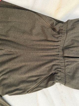 Mono verde militar Zara