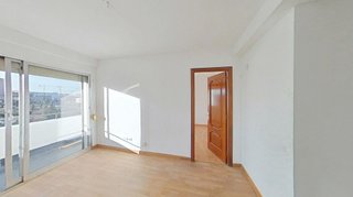 Piso en venta en San Fermín en Madrid